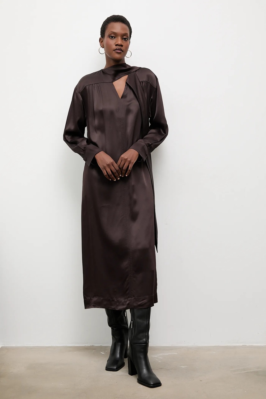 Сукня Answear.LAB колір коричневий midi розкльошена