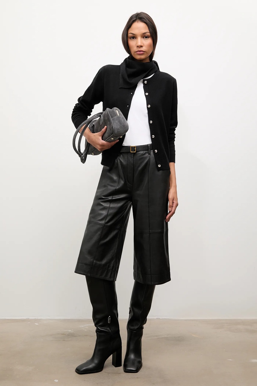 Кардиган из мериносовой шерсти с платком Answear.LAB цвет чёрный лёгкий