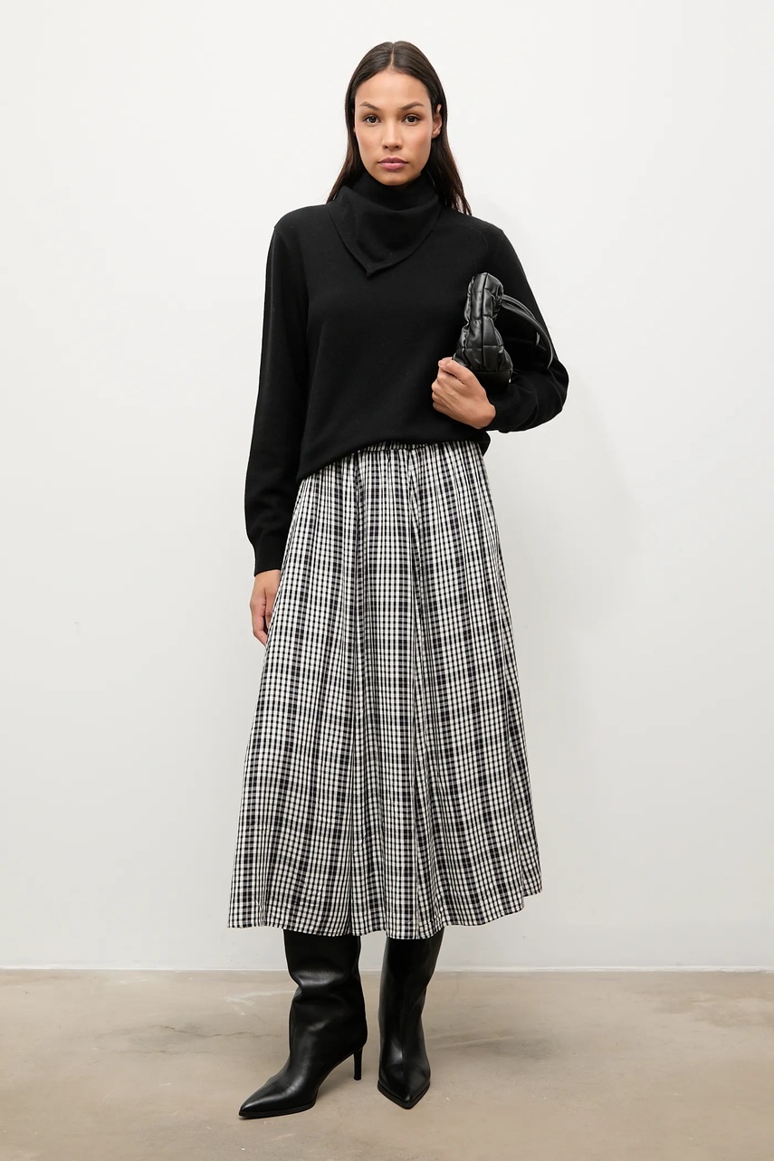 Свитер из мериносовой шерсти с платком Answear.LAB цвет чёрный лёгкий