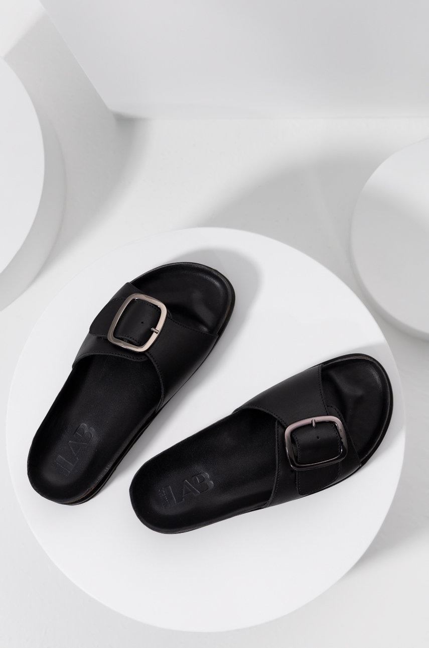 

Кожени чехли Answear Lab дамско в черно, Черен