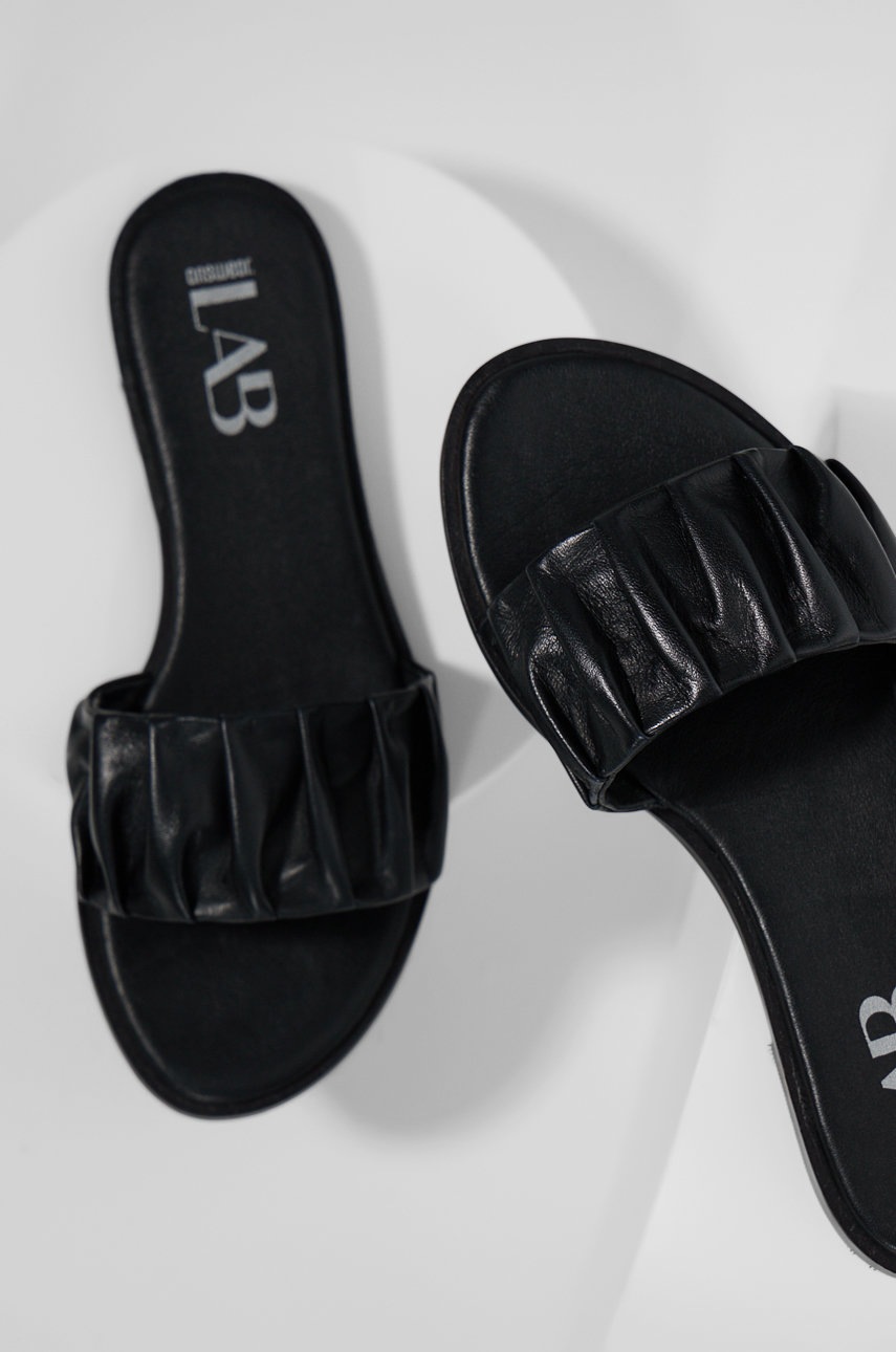 

Шкіряні шльопанці Answear Lab жіночі колір чорний