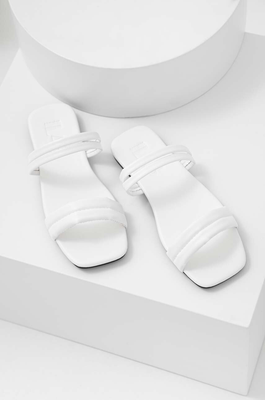 Παντόφλες Answear.LAB χρώμα: άσπρο φωτογραφία