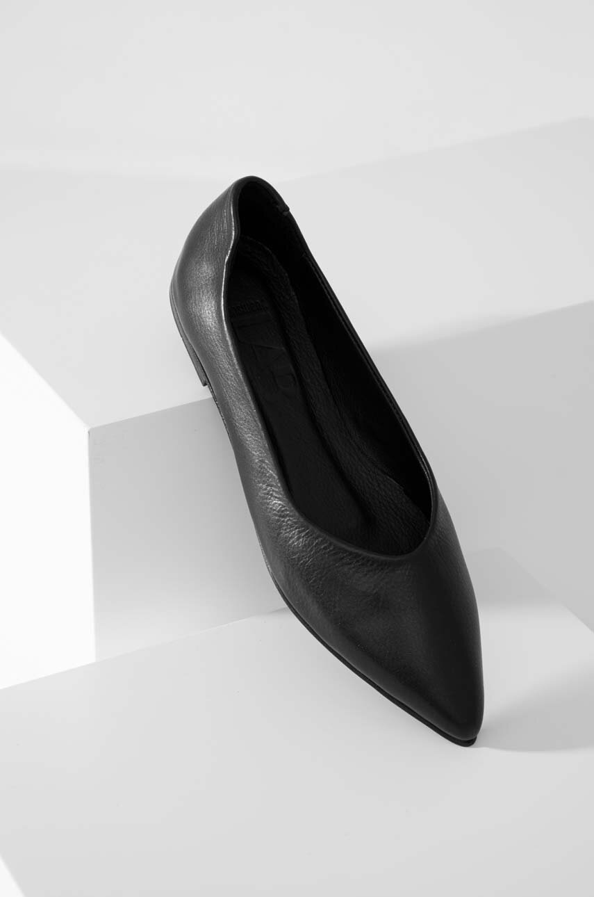 

Кожени балеринки Answear Lab x limited collection SISTERHOOD в черно, Черен