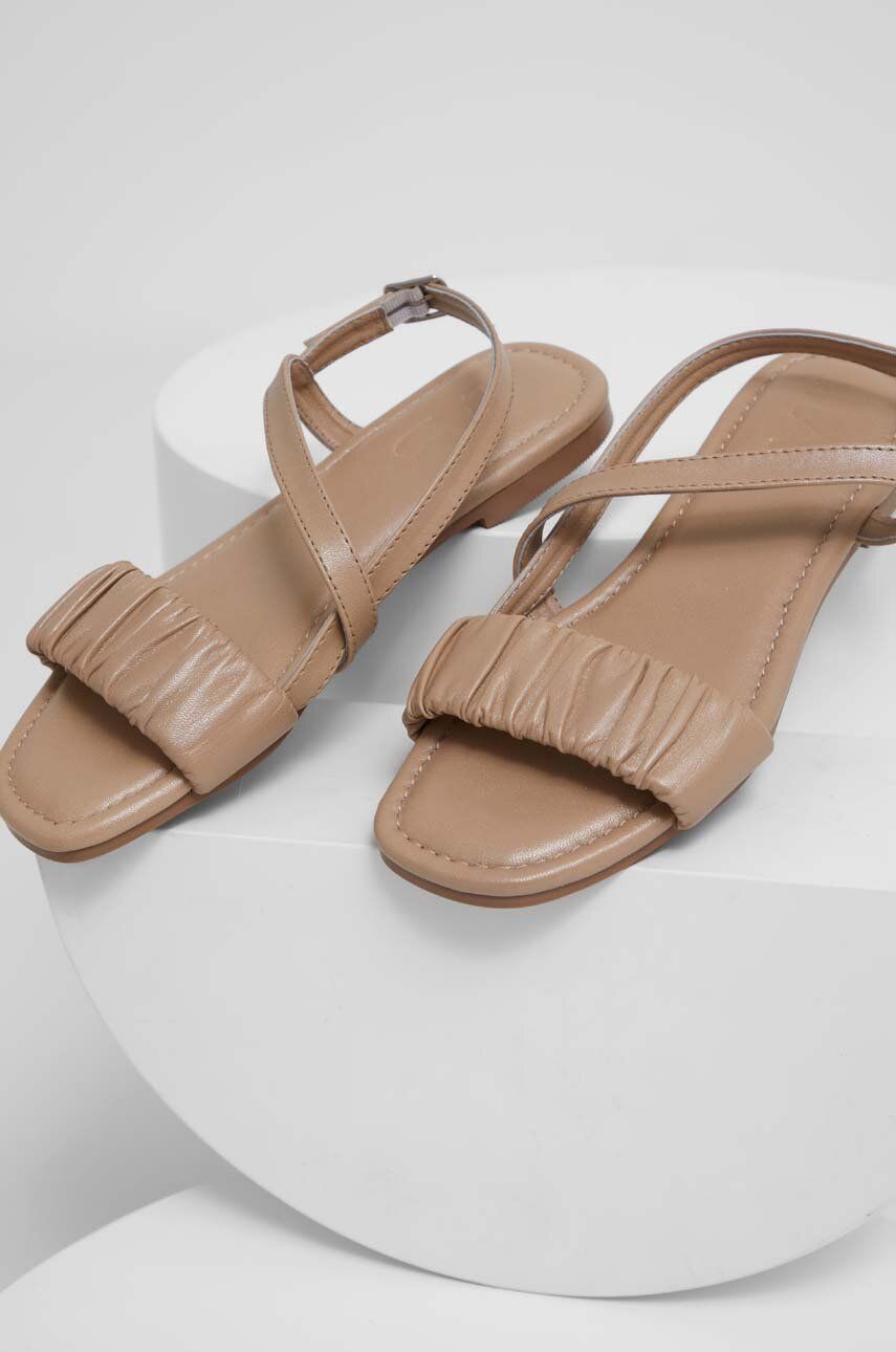 Levně Kožené sandály Answear Lab dámské, béžová barva