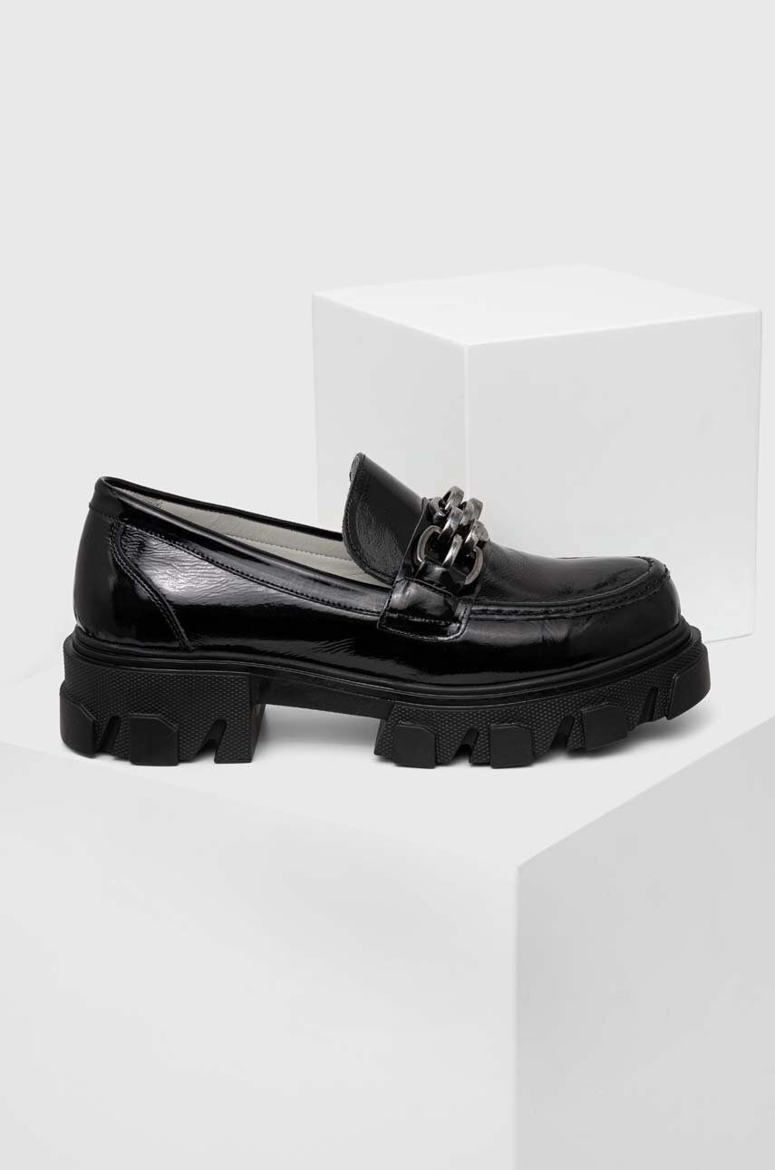 E-shop Kožené mokasíny Answear Lab X limitovaná kolekce SISTERHOOD dámské, černá barva, na plochém podpatku