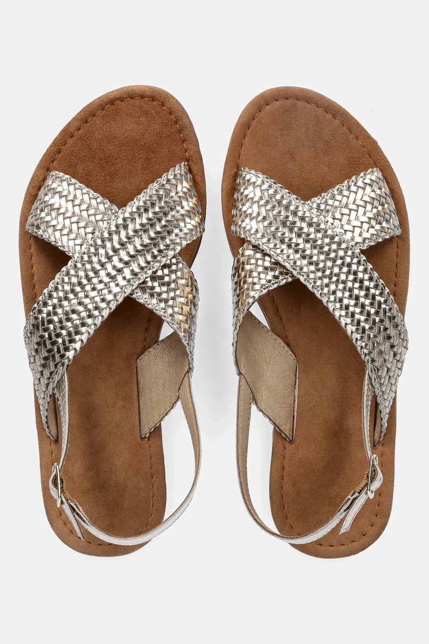 Δερμάτινα σανδάλια Answear.LAB χρώμα: χρυσαφί φωτογραφία