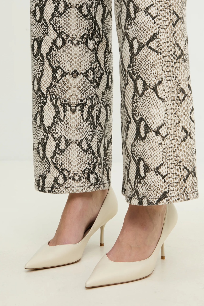 Δερμάτινες γόβες Answear.LAB χρώμα: μπεζ φωτογραφία