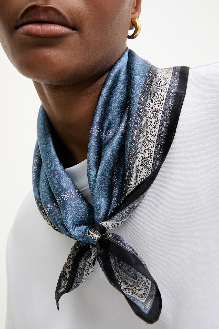 Answear.LAB apaszka jedwabna z kolekcji Unscripted damska kolor niebieski wzorzysta