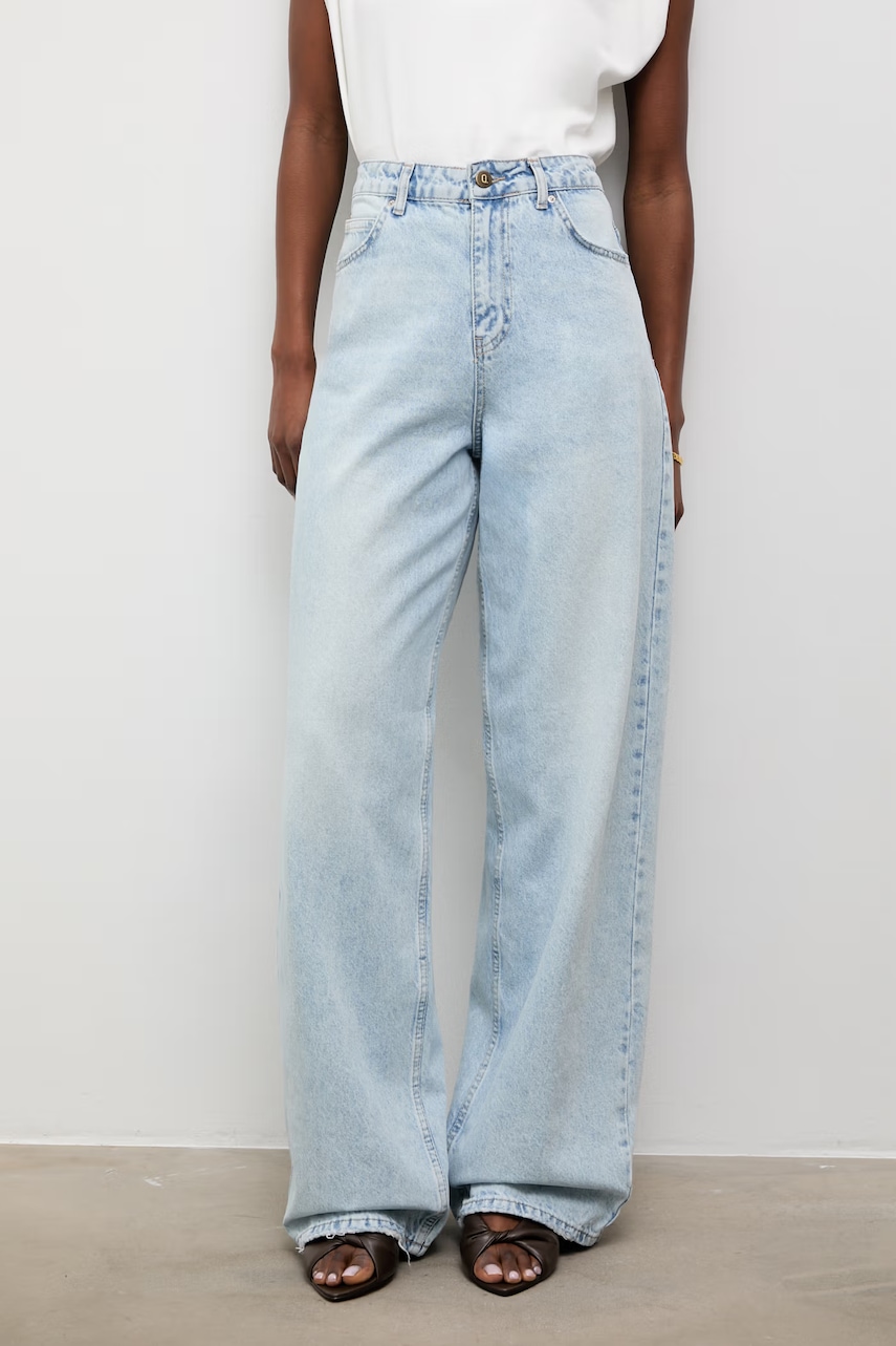 Durabili pentru femei pantaloni de la Answear.LAB