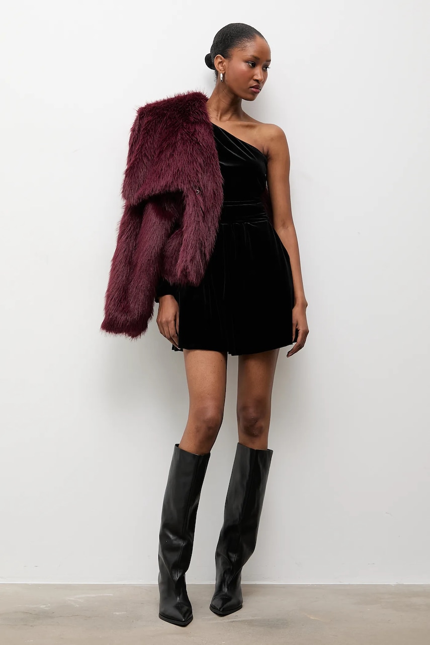 Answear.LAB salopeta de catifea culoarea negru, cu decolteu rotund