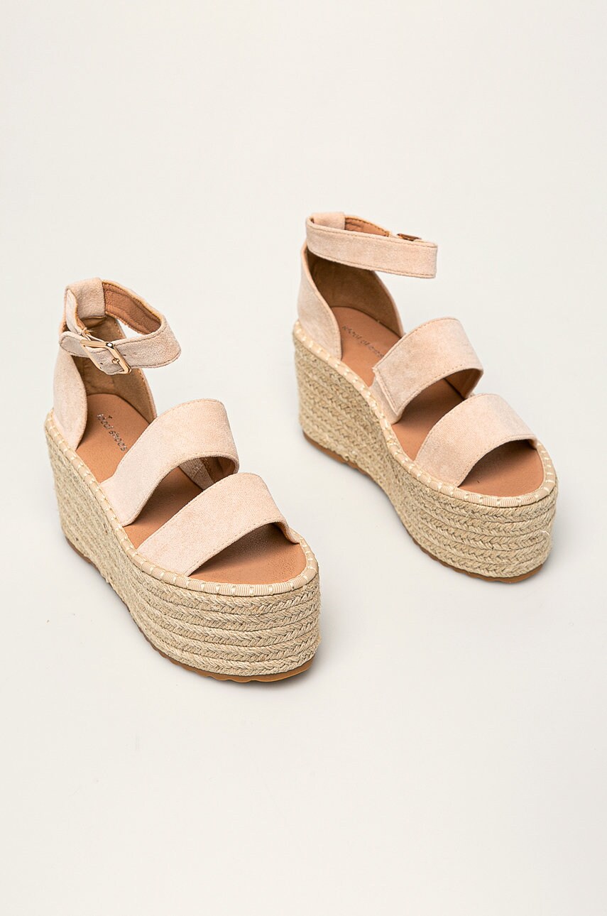 

Answear - Сандалі Ideal Shoes