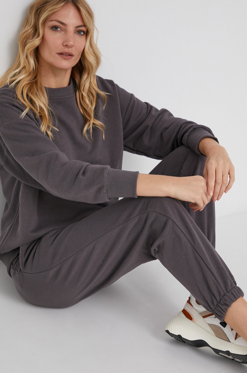 

Памучен суичър Answear Lab дамски в сиво с изчистен дизайн, Сив