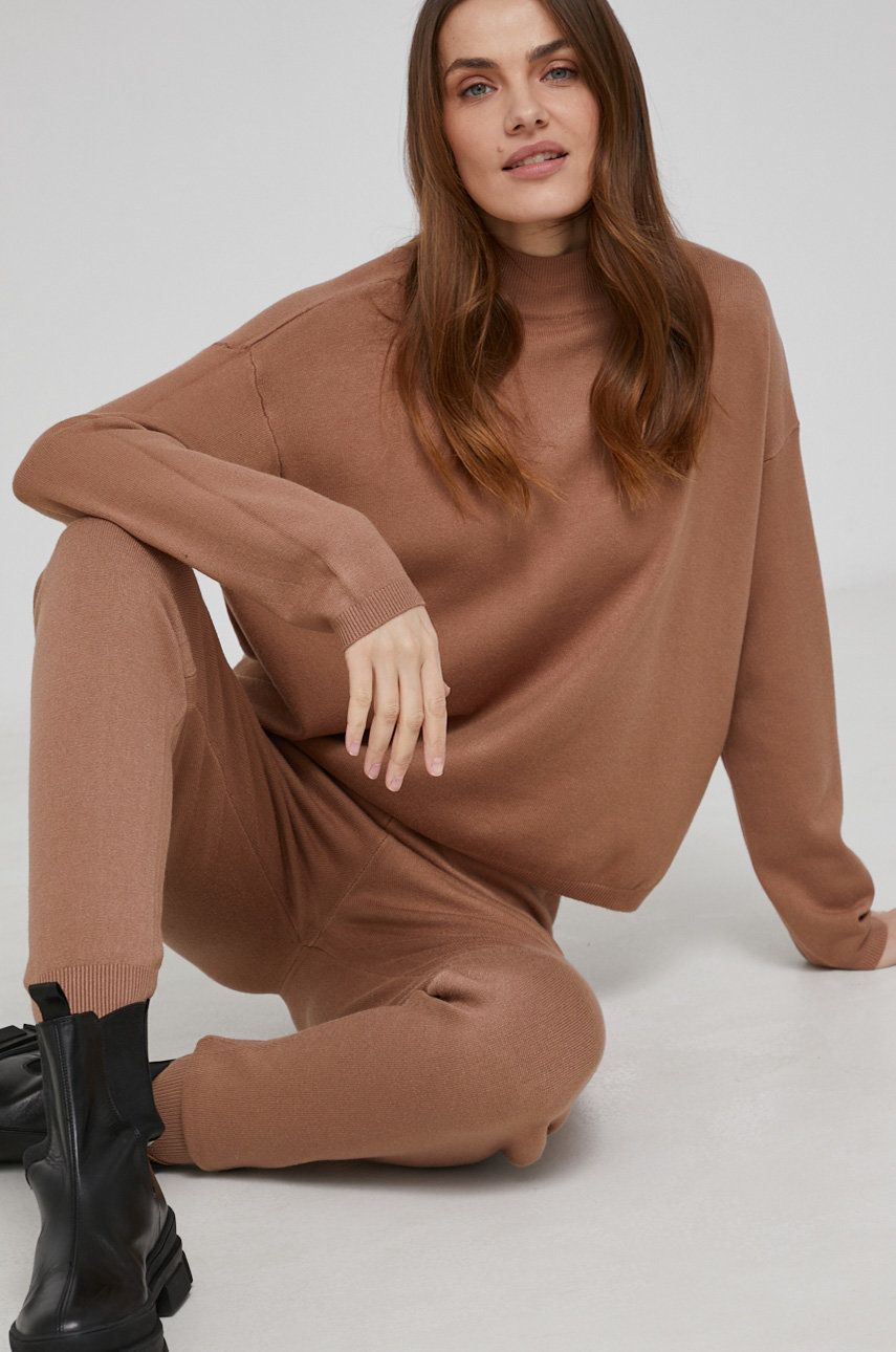 Answear Lab Compleu femei, culoarea maro answear imagine noua