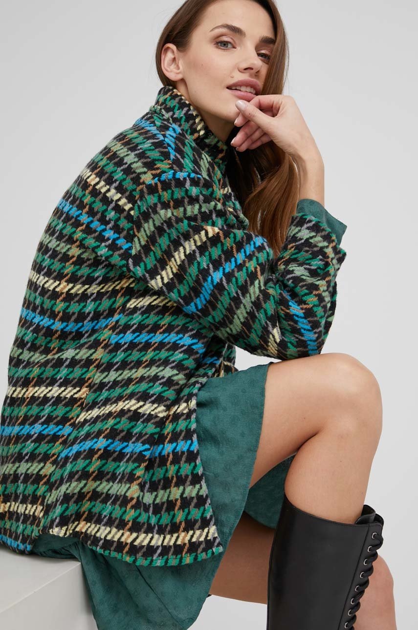 

Вълнена риза Answear Lab дамска в зелено със свободна кройка с класическа яка, Зелен