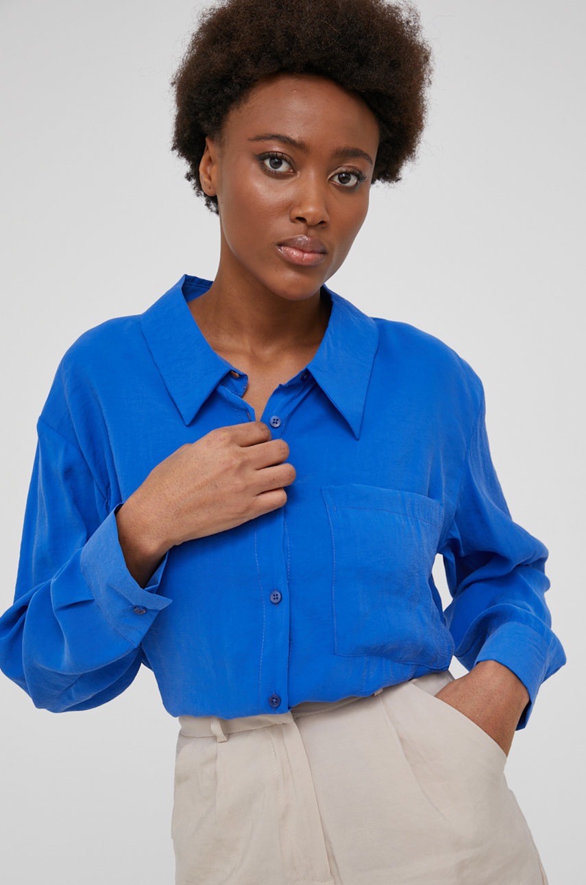 

Риза Answear Lab дамска със свободна кройка с класическа яка, Син