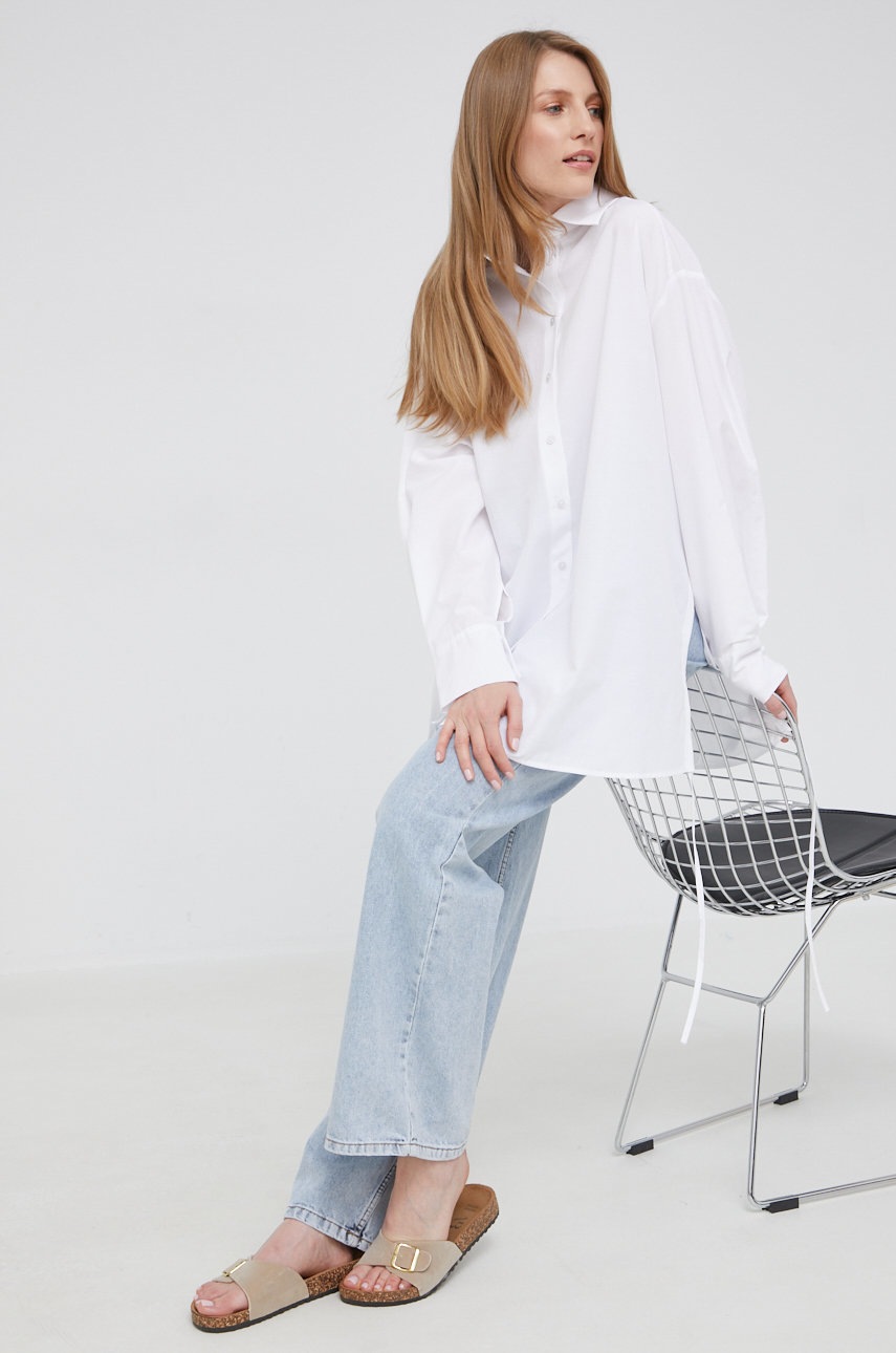 

Хлопковая рубашка Answear Lab женская цвет белый relaxed классический воротник