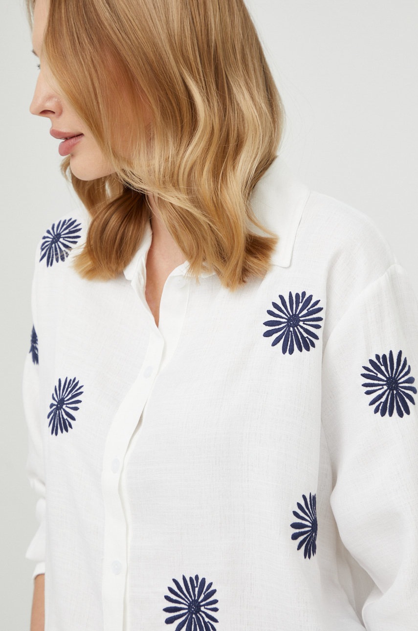 

Риза Answear Lab дамска в бяло със свободна кройка с класическа яка, Бял