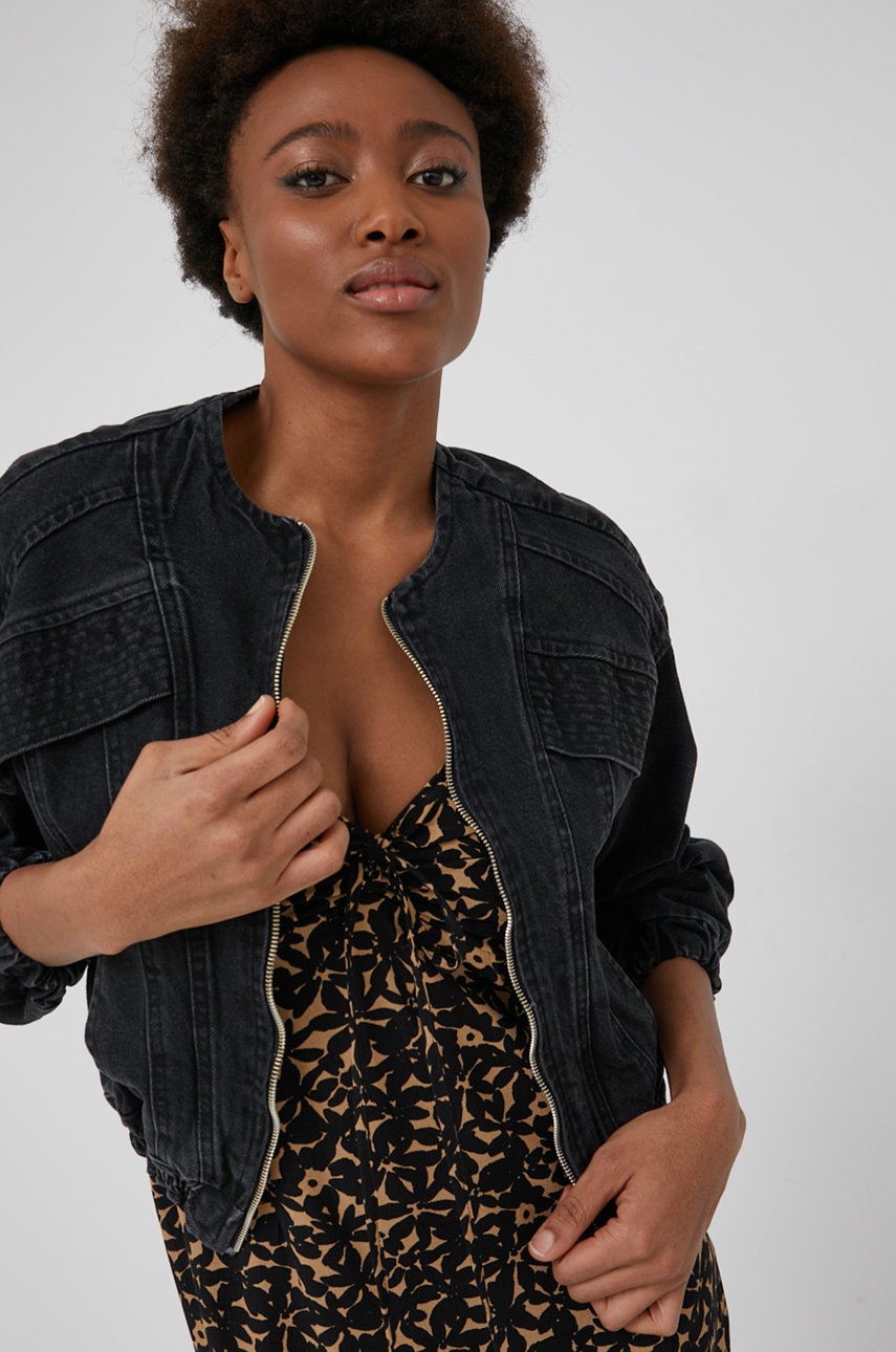 

Дънково яке Answear Lab дамска в черно с преходна изолация с уголемена кройка, Черен