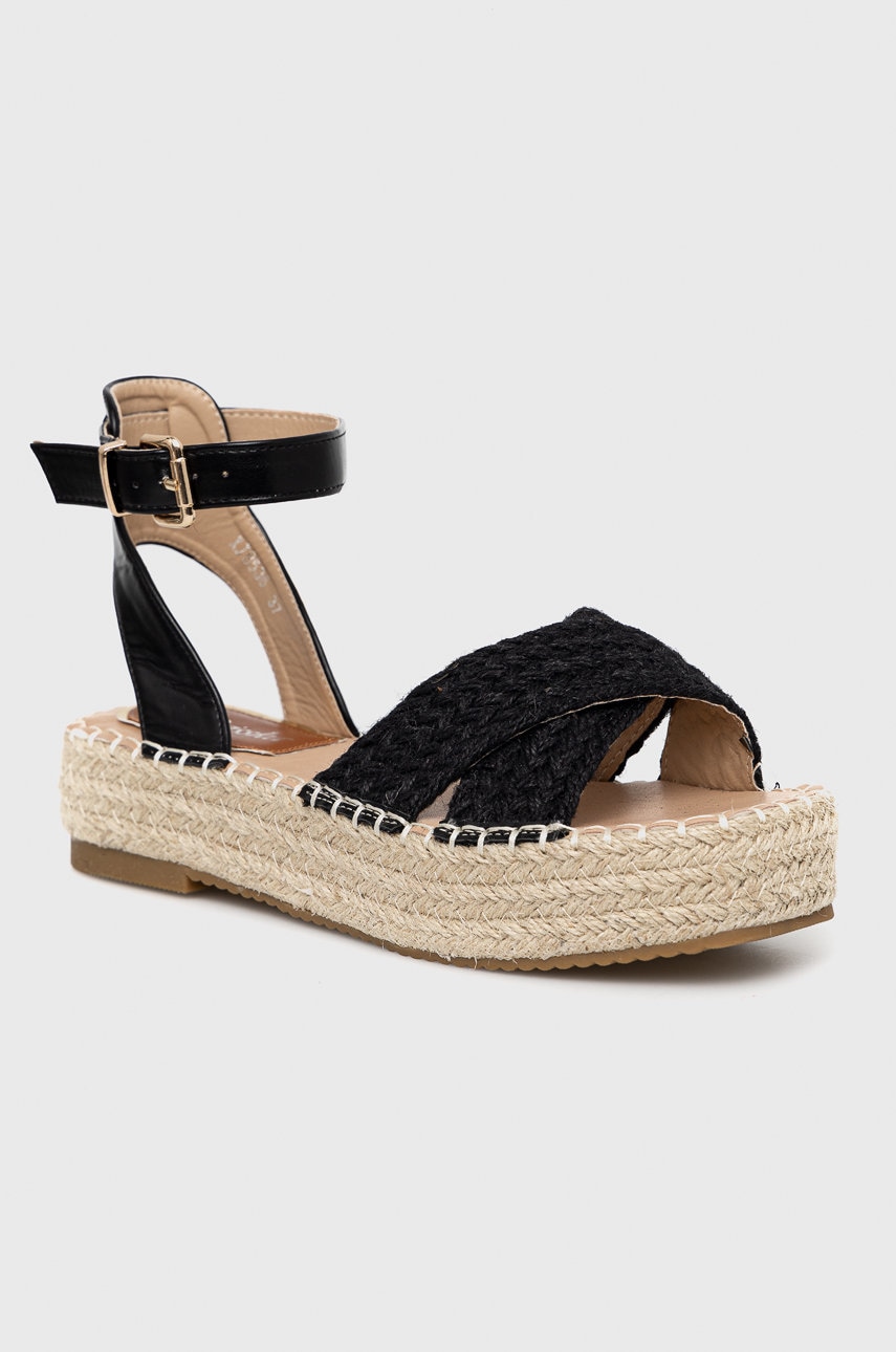Сандалі Answear Lab жіночі колір чорний на платформі