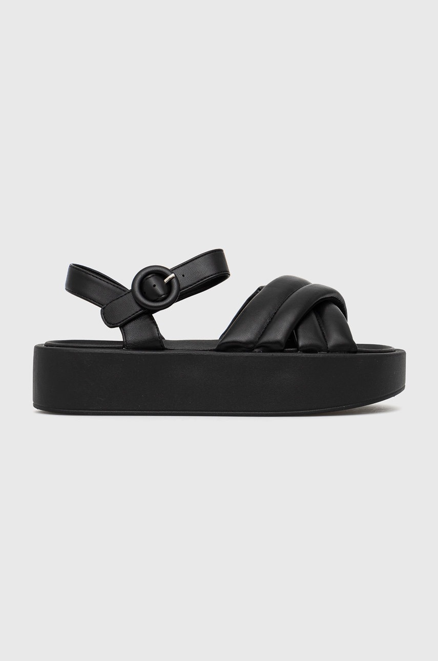 

Чехли Answear Lab в черно с платформа, Черен
