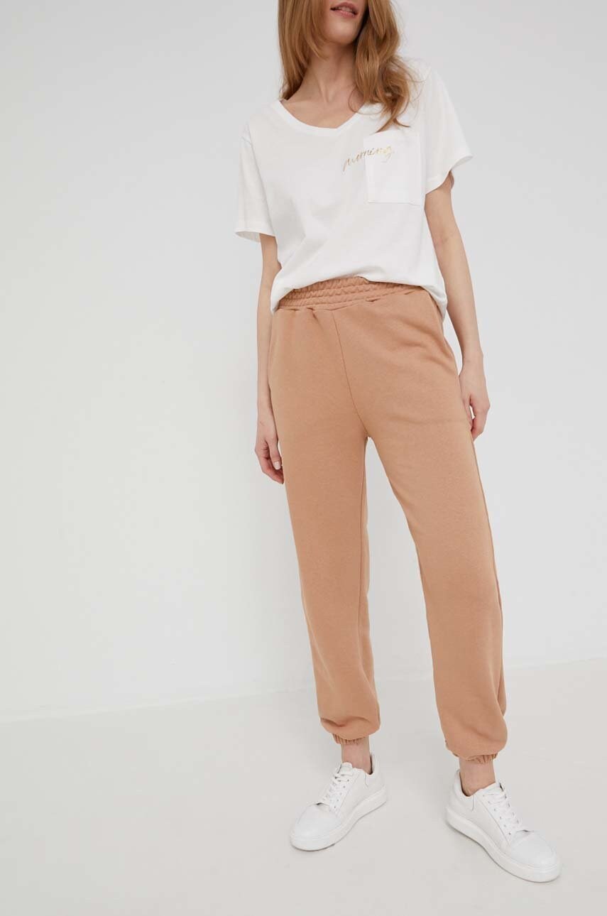 Answear lab pantaloni de trening femei, culoarea bej, neted