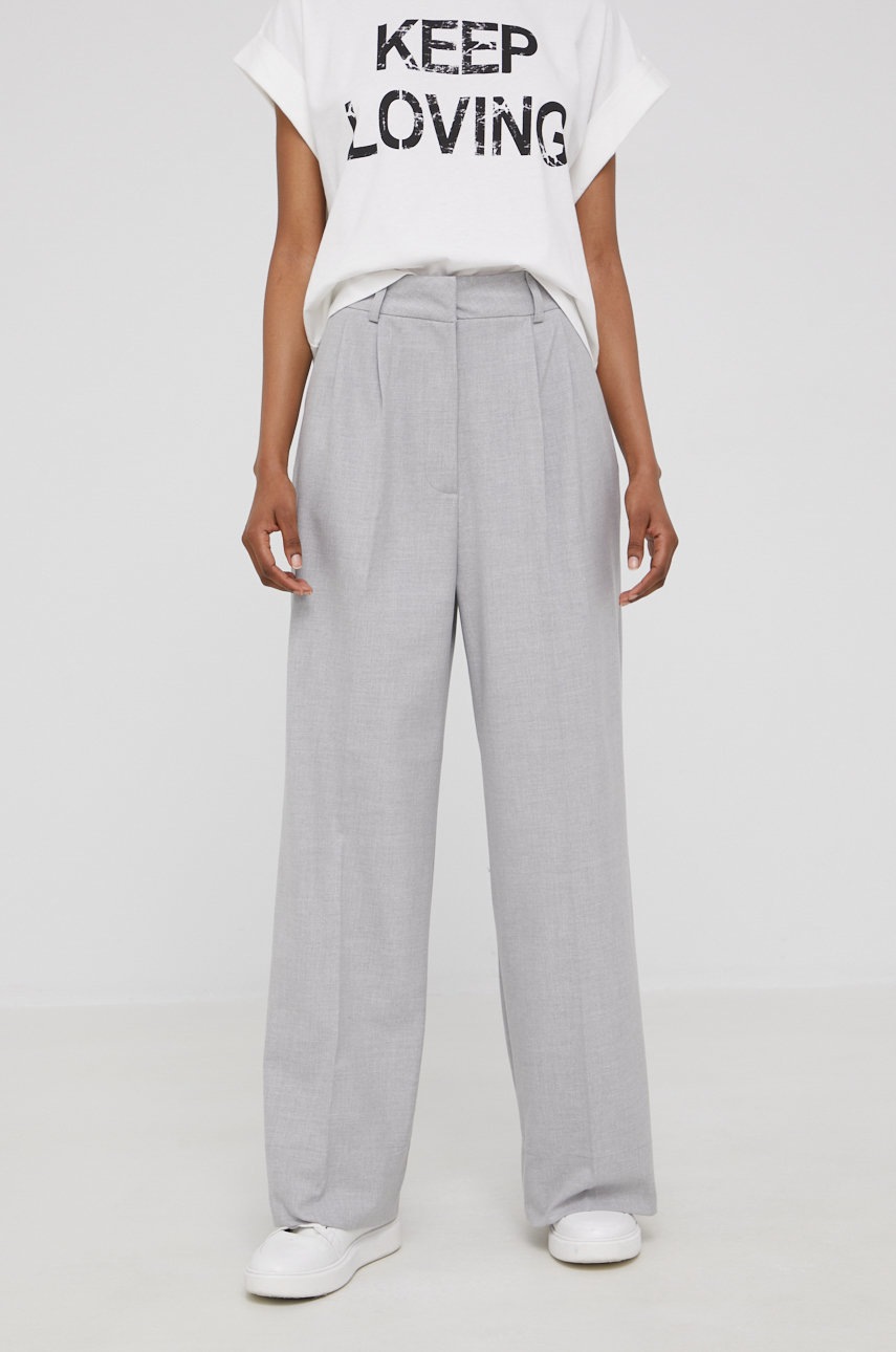 

Панталони Answear Lab в сиво с широка каройка, с висока талия, Сив