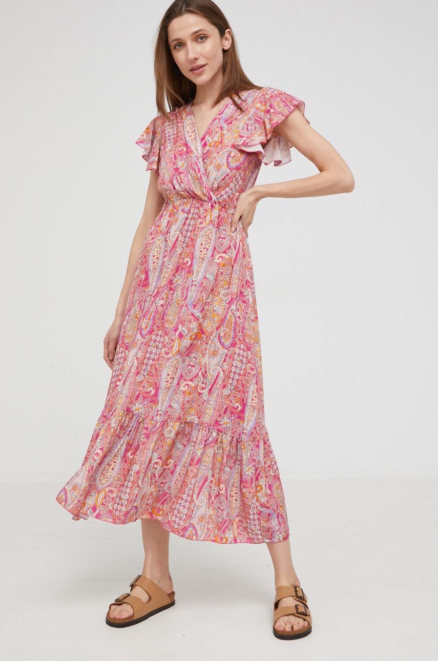 

Рокля Answear Lab в розово среднодълъг модел разкроен модел, Розов