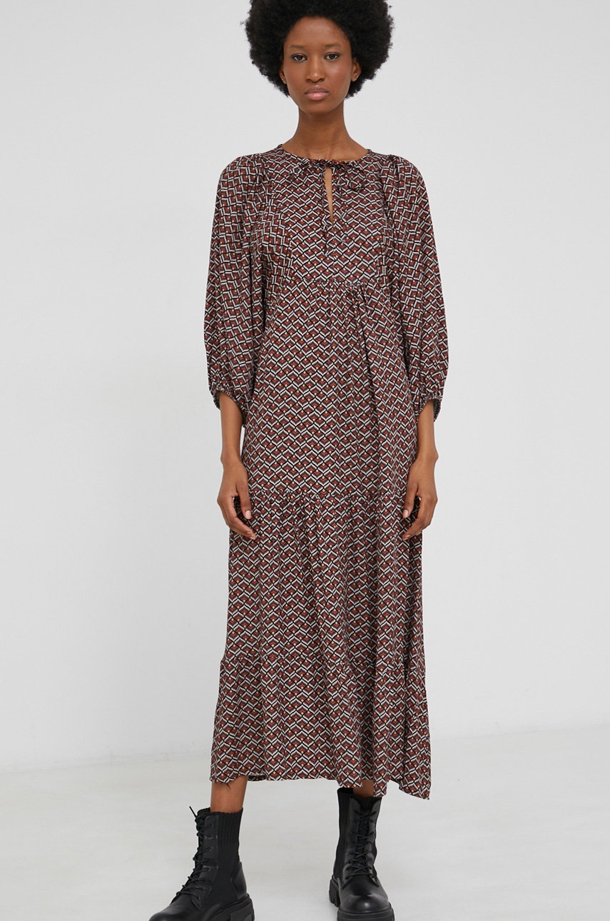 

Сукня Answear Lab колір чорний midi oversize
