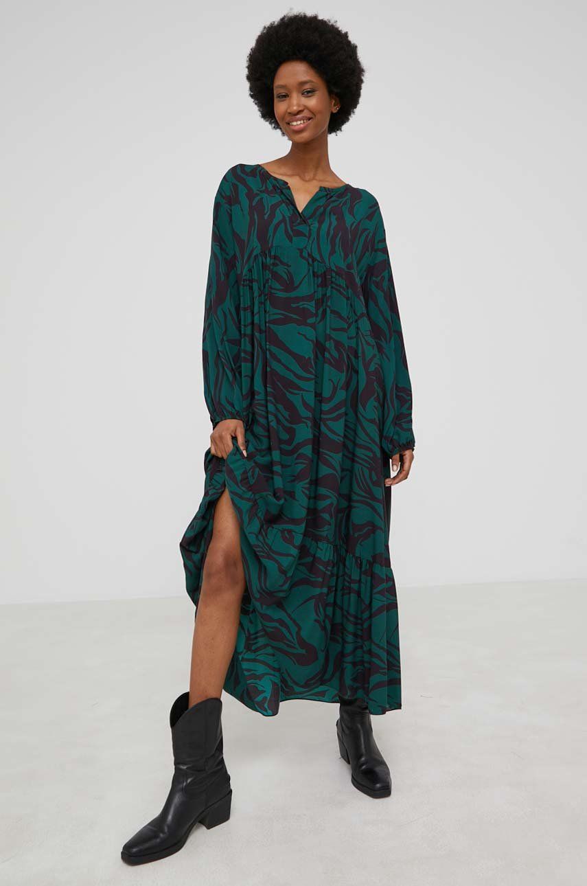 Answear Lab rochie culoarea verde, midi, evazati