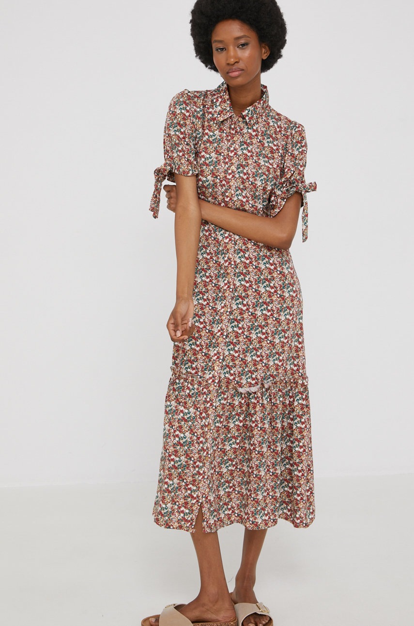 

Рокля Answear Lab в бежово среднодълъг модел разкроен модел, Бежов