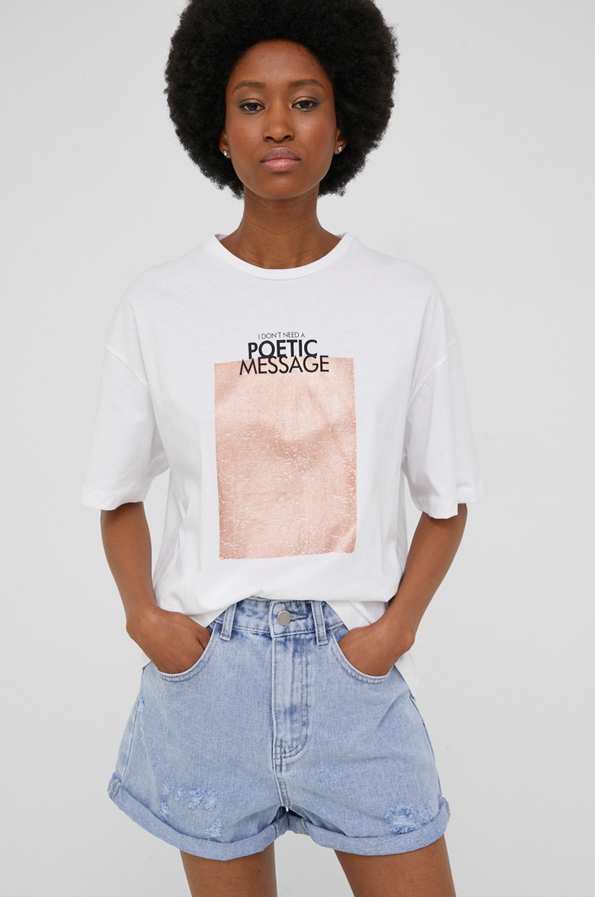 

Дънкови къси панталони Answear Lab дамско с изчистен дизайн с висока талия, Син