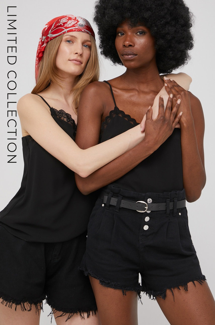 

Блуза Answear Lab x limited festival collection BE BRAVE в черно, Черен