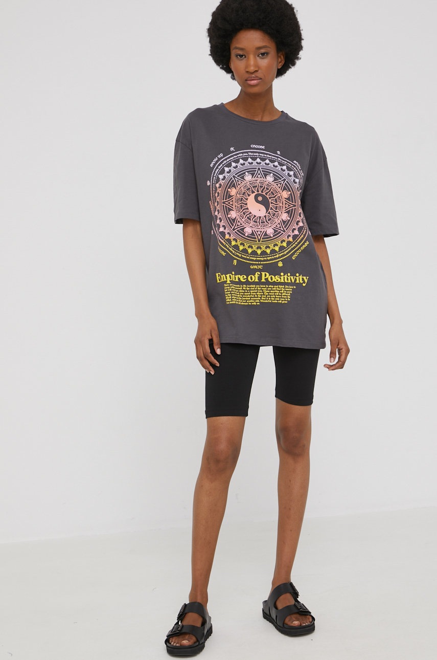 

Памучна тениска Answear Lab в сиво, Сив