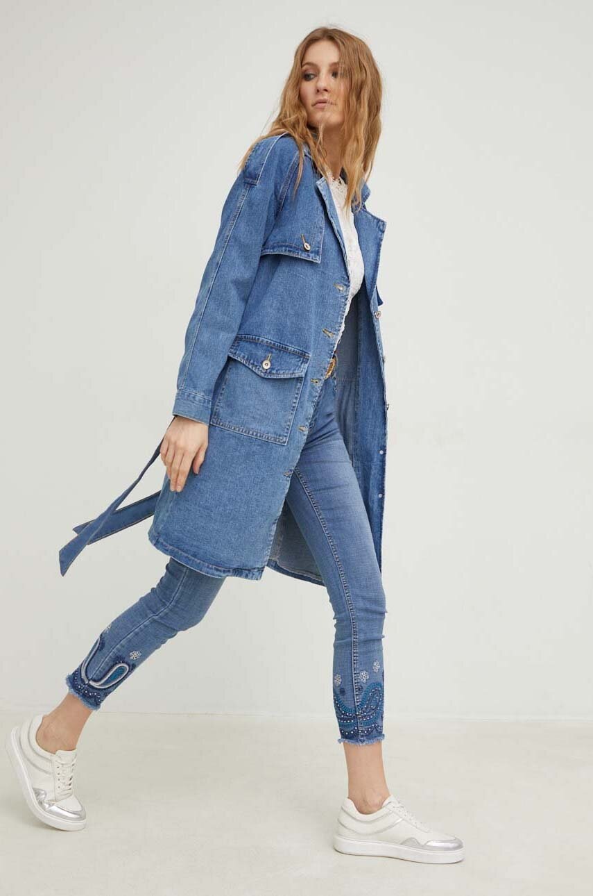 

Боді Answear Lab X Лімітована колекція SISTERHOOD колір білий