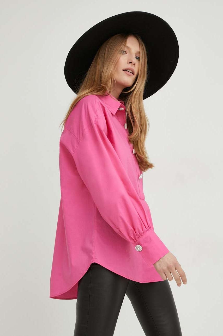 

Бавовняна сорочка Answear Lab X Лімітована колекція SISTERHOOD жіноча колір рожевий relaxed класичний комір