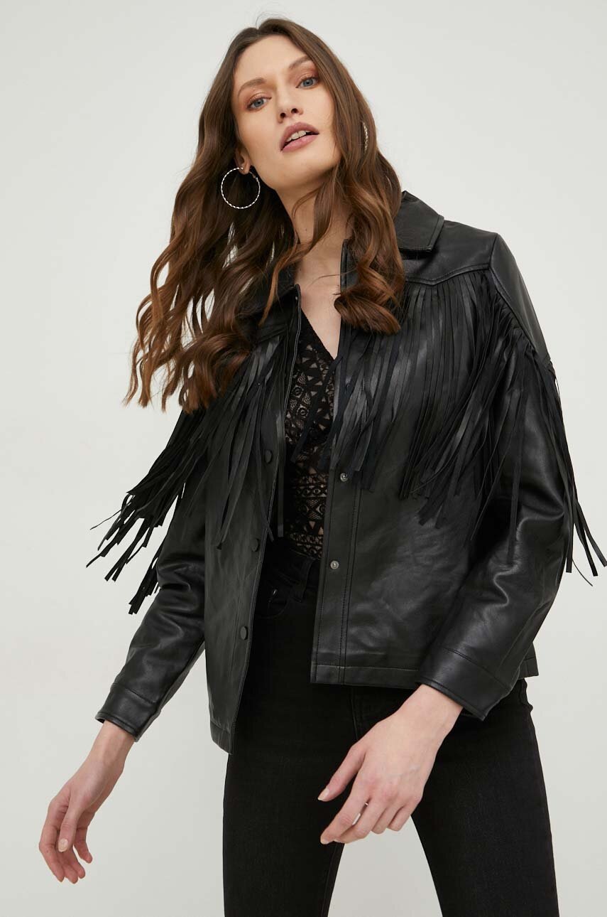 

Риза Answear Lab x limited collection SISTERHOOD дамска в черно със стандартна кройка с класическа яка, Черен