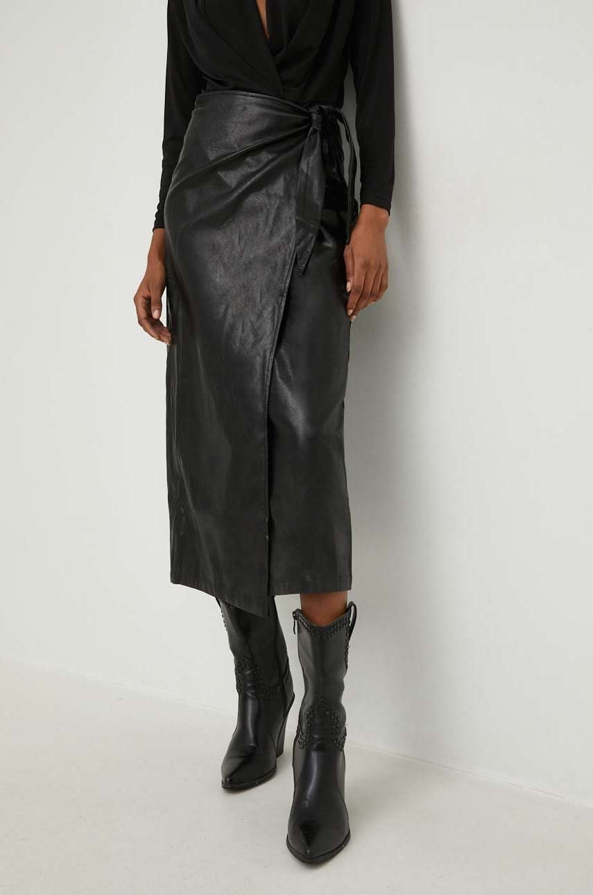 

Пола Answear Lab в черно дълъг модел със стандартна кройка, Черен