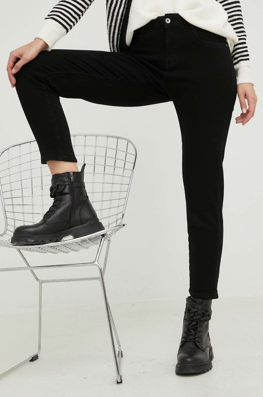 

Дънки Answear Lab Mom Jeans с висока талия, Черен