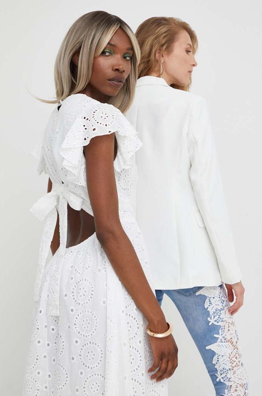 

Платье Answear Lab цвет белый maxi расклешённое