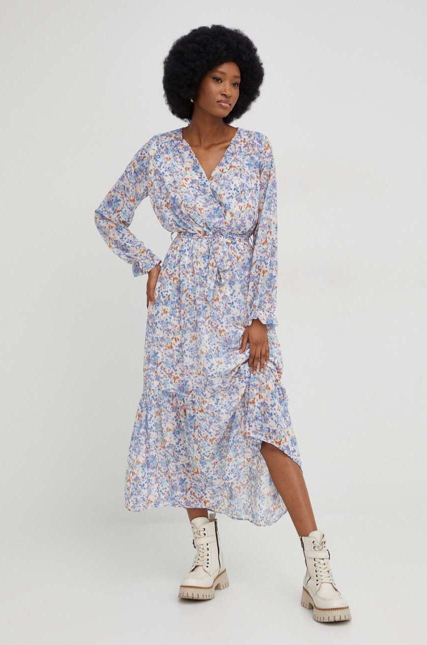 

Платье Answear Lab maxi расклешённое