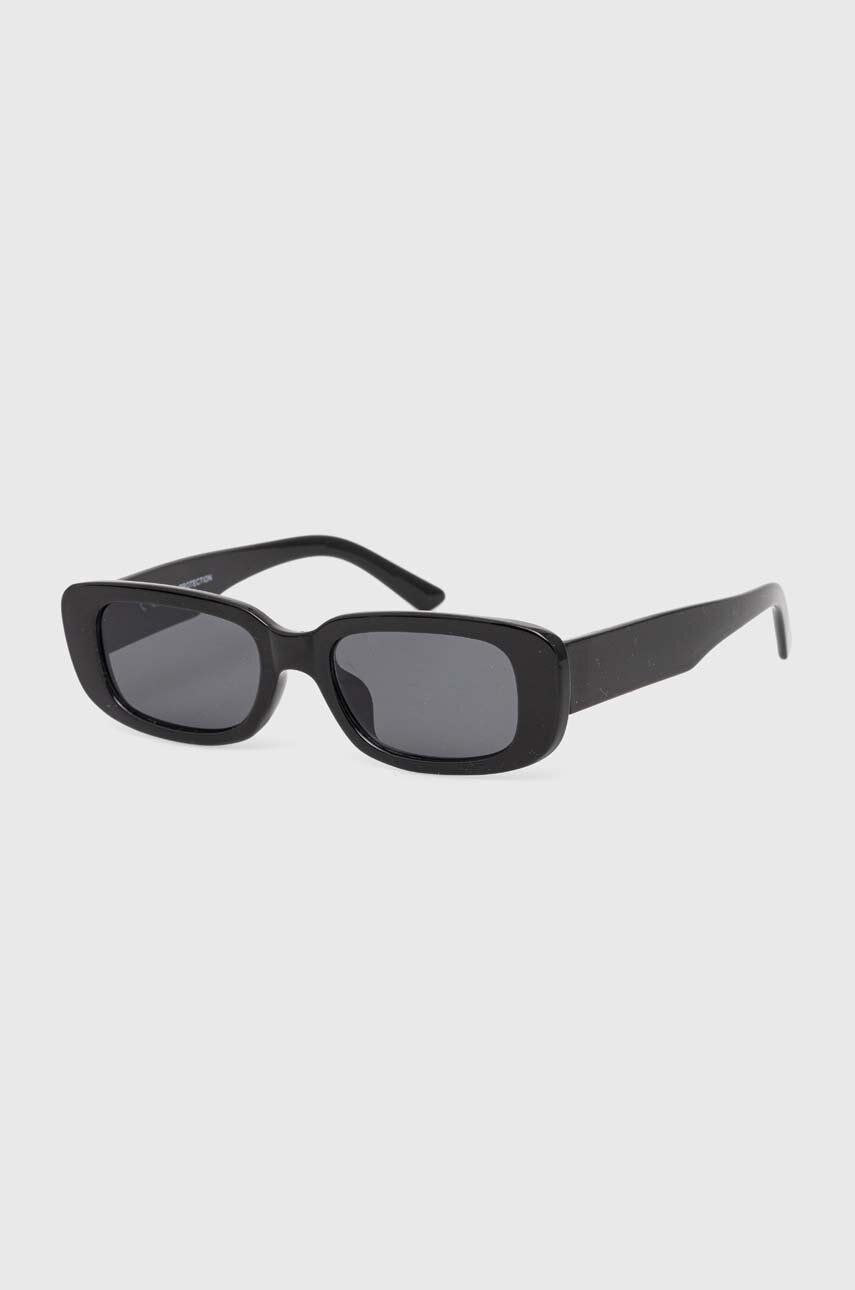 

Слънчеви очила Answear Lab в черно, Черен