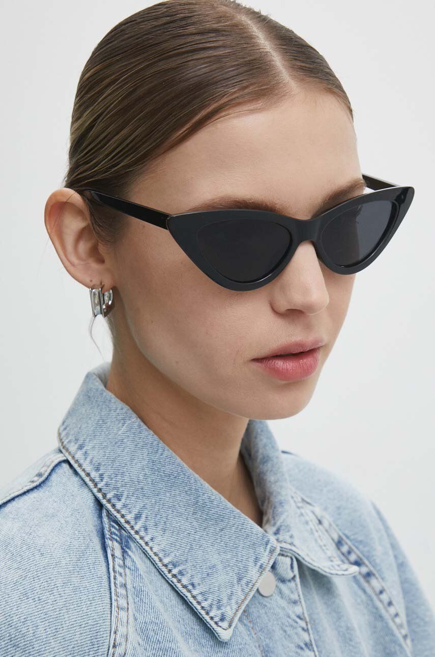 Așteaptă imaginea pentru produs