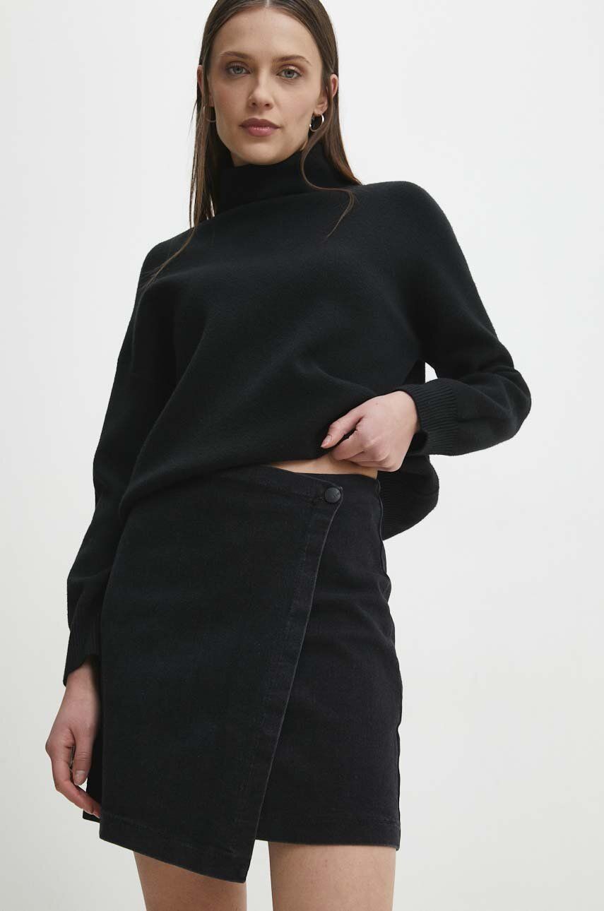 Levně Džínová sukně Answear Lab černá barva, mini