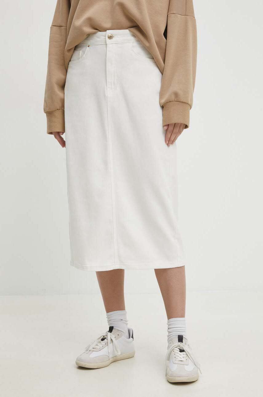 Levně Džínová sukně Answear Lab bílá barva, midi
