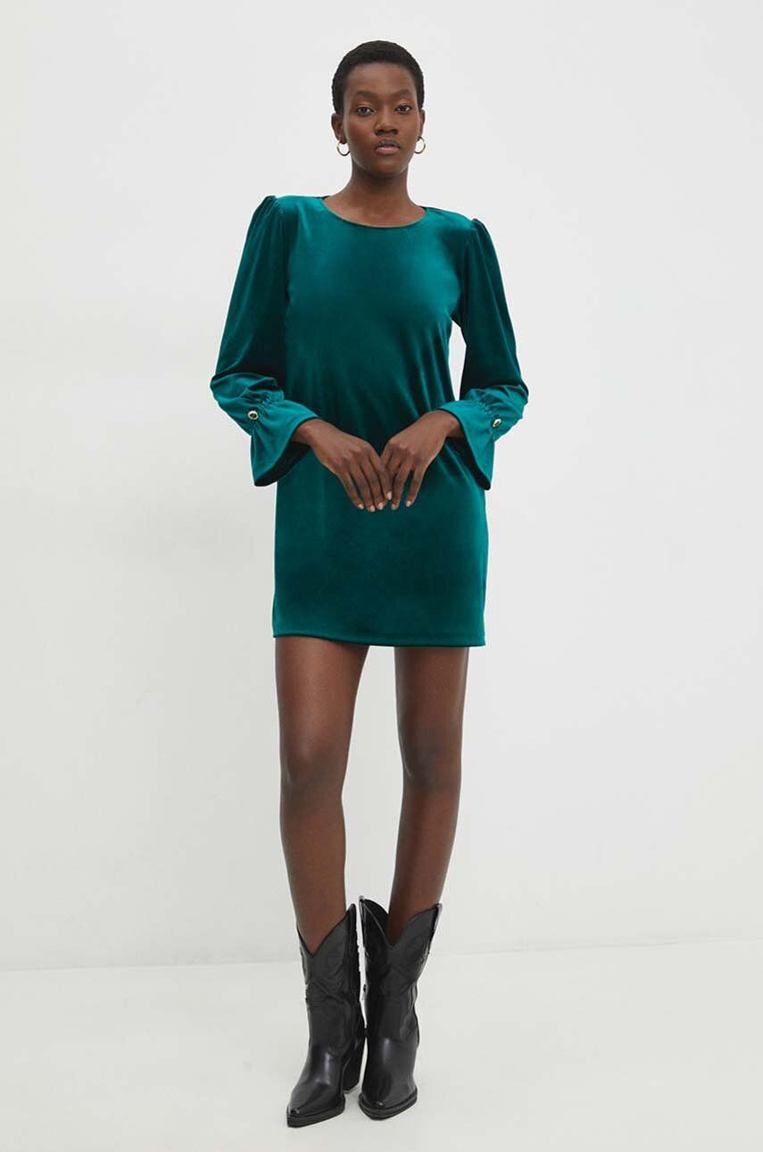 Levně Velurové šaty Answear Lab zelená barva, mini
