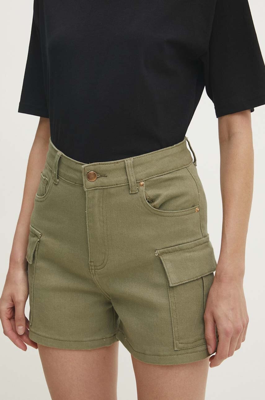Answear Lab pantaloni scurti femei, culoarea verde, neted, high waist Answear Lab pantaloni scurti femei, culoarea verde, neted, high waist
