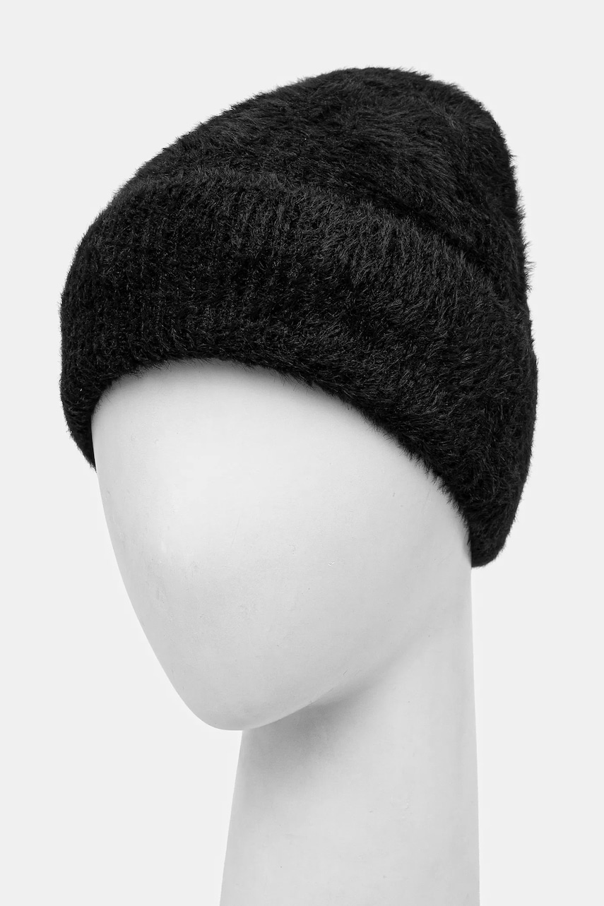 Шапка Answear.LAB цвет чёрный из толстого трикотажа Шапка Answear.LAB цвет чёрный из толстого трикотажа