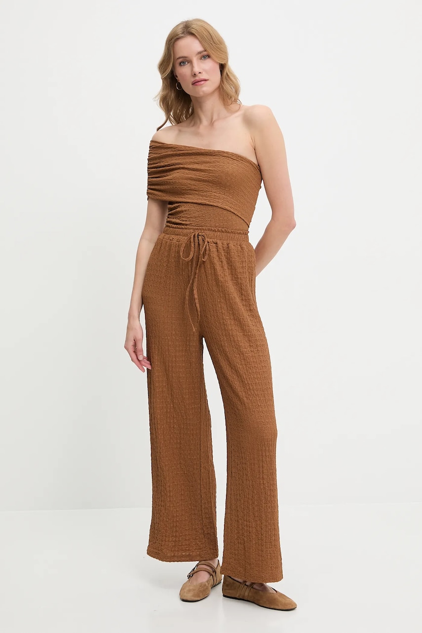 Answear Lab bluză și pantaloni culoarea maro Answear Lab bluză și pantaloni culoarea maro