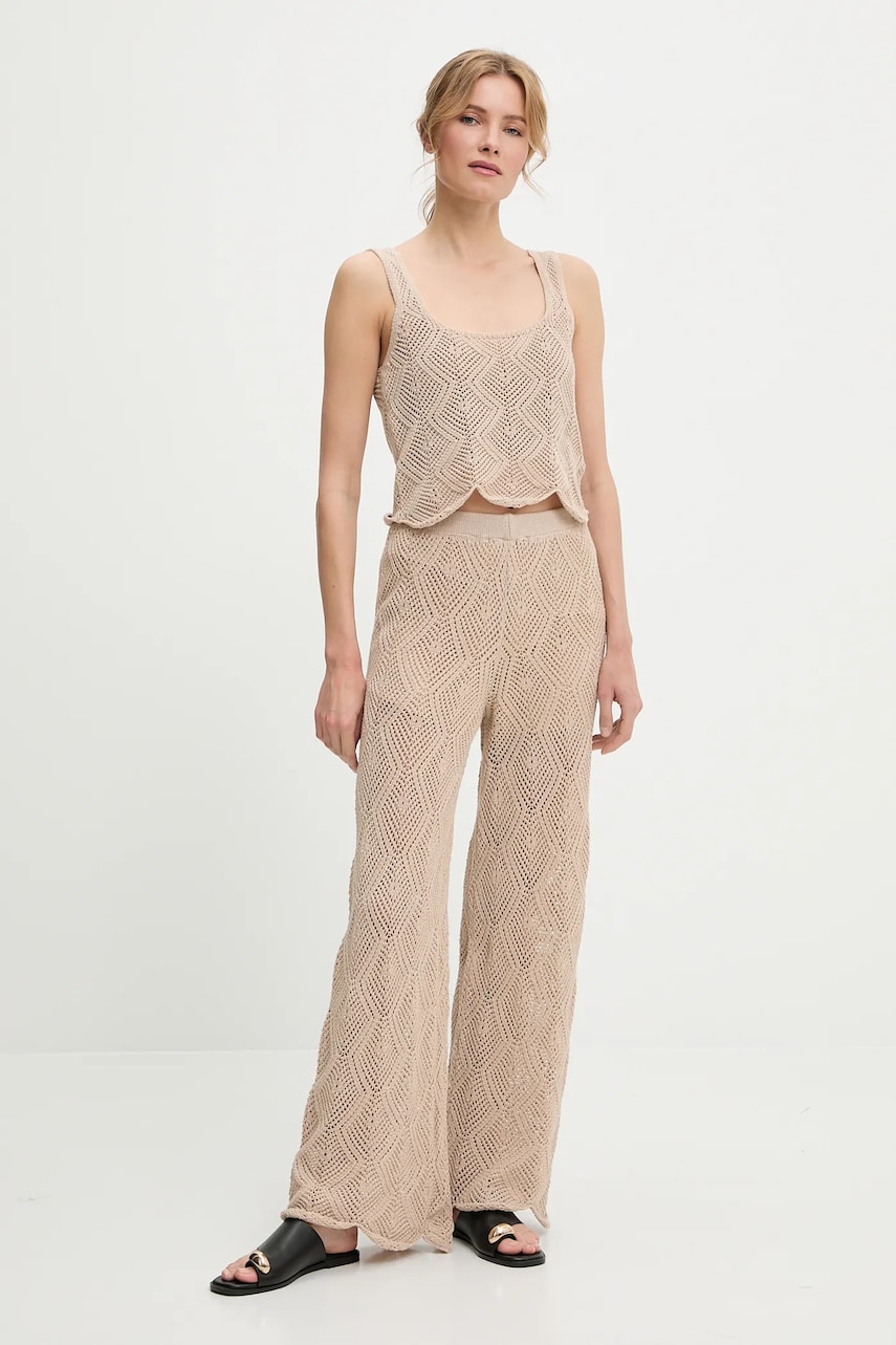 compleu culoarea maro