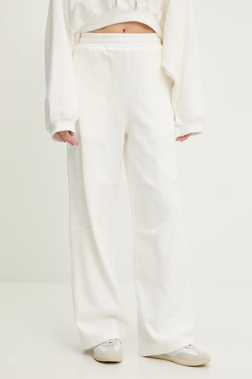 Βαμβακερή φόρμα Answear.LAB γυναικεία, χρώμα: άσπρο φωτογραφία